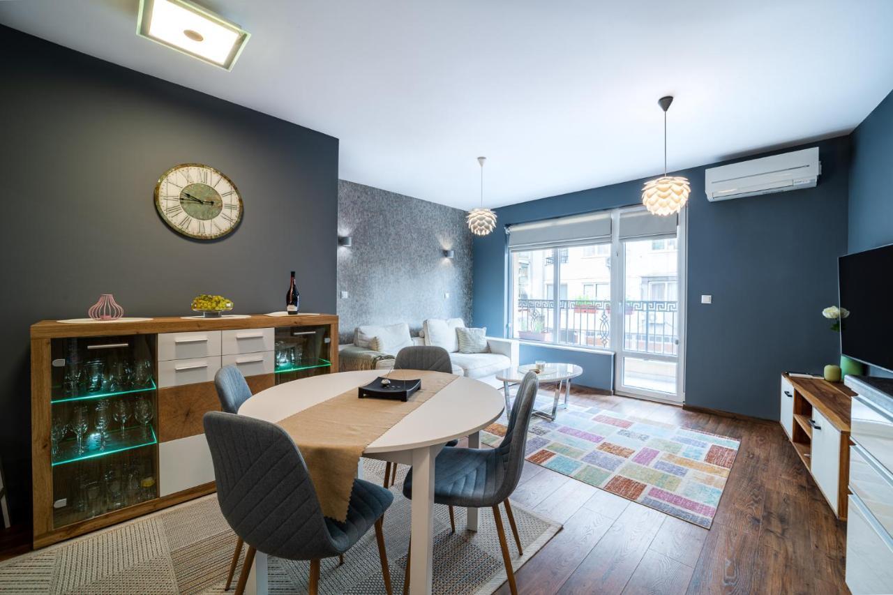 Colibri Central Apartment Varna Ngoại thất bức ảnh